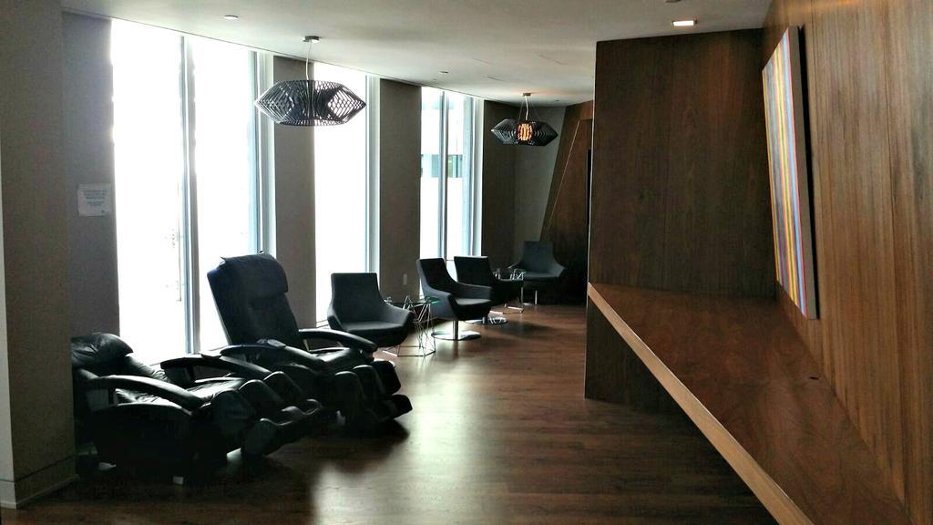 Pelicanstay In Toronto Entertainment District Zewnętrze zdjęcie
